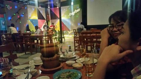 ร้านอิ่มเอม หมูกระทะ หมูจุ่ม