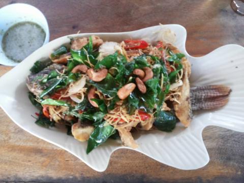 ครัวหลู้ลำปาง-อาหารพื้นเมือง