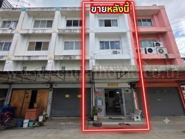 ตึกแถว 3.5 ชั้น รีโนเวทแล้ว ต่อเติมพื้นที่ใช้สอย ถ.พุทธมณฑลสาย 5