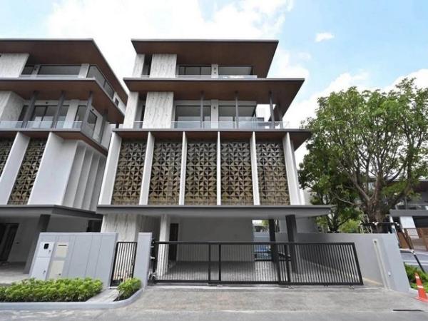 ขายบ้านเดี่ยวหรู 3.5 ชั้น 423 ตรม. อาร์เทล อโศก-พระราม 9 Artale Asoke - Rama 9  ขายด่วน บ้านตัวอย่างจากโครงการ