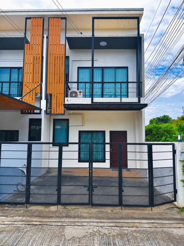 ปรับราคาพิเศษ! ทาวน์โฮม 2 ชั้น ทำเลสืบศิริ โคราช  เหลือเพียง 2,290,000 บาท