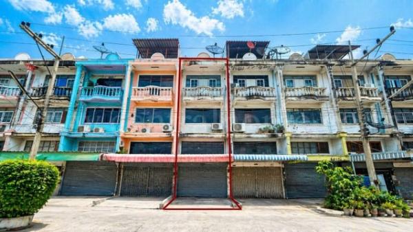 ขายด่วน ราคาพิเศษ อาคารพาณิชย์ 3 ชั้นครึ่ง เกษมสุวรรณ 5 ตรงข้ามวัดบางนมโค ราคาถูกมาก