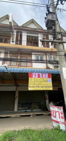 ขายถูก อาคารพาณิชย์ 3 ชั้นครึ่ง ใกล้โรงพยาบาลบ้านแพ้ว ติดถนนหลัก เส้นบ้านแพ้ว–พระประโทน
