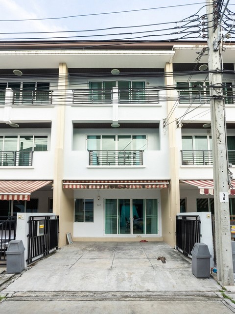 ให้เช่าทาวน์โฮม 3 ชั้น 3 ห้องนอน บ้านกลางเมือง ลาดพร้าว 71 (นาคนิวาส 34) เลียบด่วน ตกแต่งครบ พร้อมอยู่