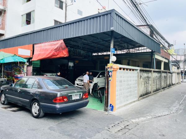 ขายบ้าน 2 ชั้น พร้อมที่ดิน ทำเลทอง สุขุมวิท 49 เขตวัฒนา กรุงเทพมหานคร