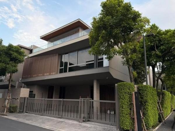 HS 2066 ขาย ให้เช่าบ้านเดี่ยว 3 ชั้น 525 ตรม. 5 ห้องนอน โครงการ ARTALE พัฒนาการ ทองหล่อ พัฒนาการ20