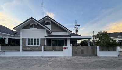 ขายบ้านเดี่ยวบ้านบึงชลบุรี บ้านเดี่ยวหลังมุม 55.6 ตร.ว. บ้านพร้อมอยู่เฟอร์นิเจอร์+เครื่องใช้ไฟฟ้าครบ