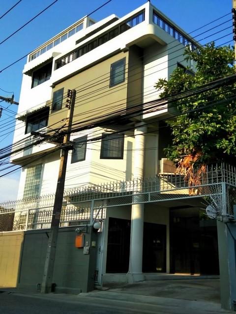 ให้เช่าบ้านเดี่ยว 4 ชั้น สุขุมวิท 85 ใกล้ BTS บางจาก ใกล้นานาชาติ Well