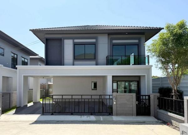 BH4465 ขายและให้เช่าบ้านเดี่ยว บริทาเนีย บางนา-ศรีวารี บ้านตกแต่งพร้อมอยู่ 4 ห้องนอน 4 ห้องน้ำ ที่จอดรถในร่ม 3 คัน
